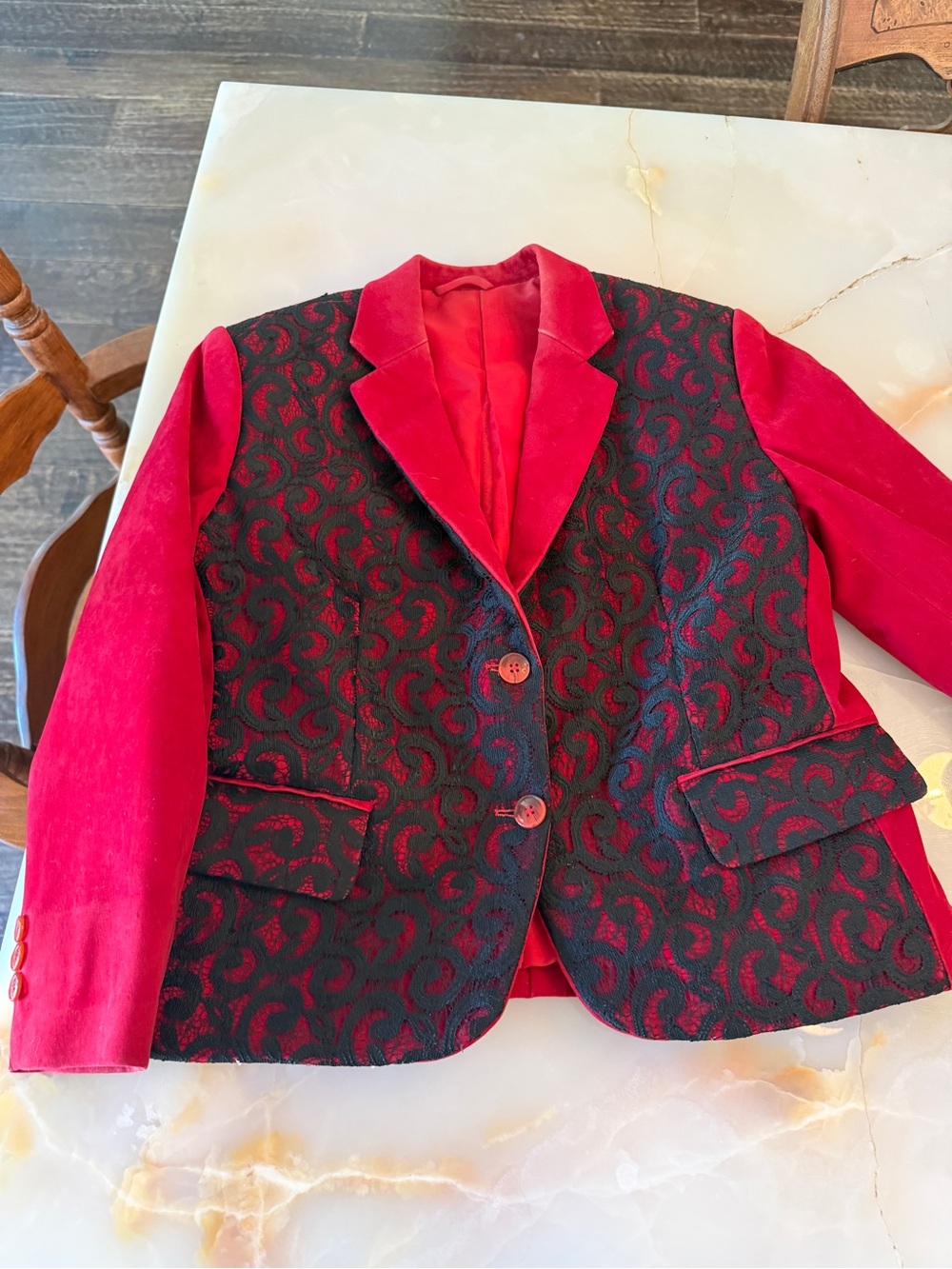Vintage Red and Black Patterned Women's Blazer - Picture 4 of 10